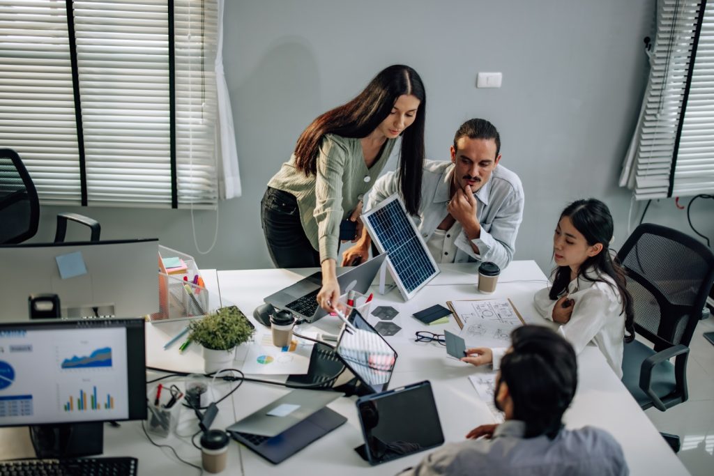 Generare idee creative e innovative: Massimizzare la creatività del team